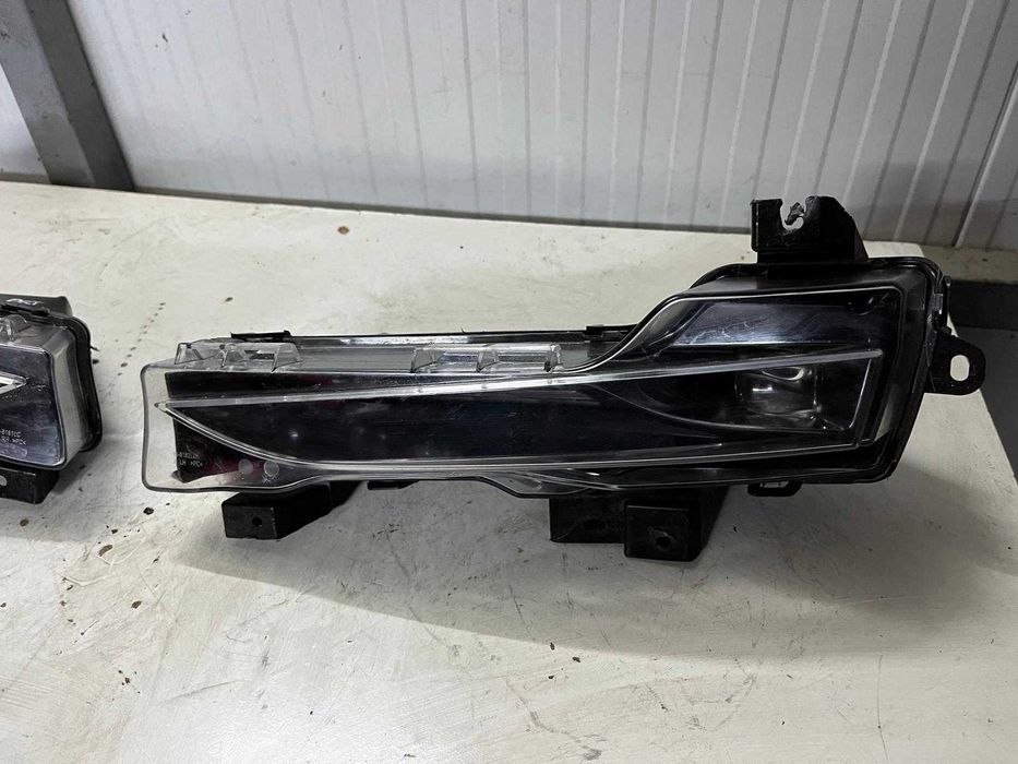 Par de Faróis de nevoeiro Tesla model 3 fase I