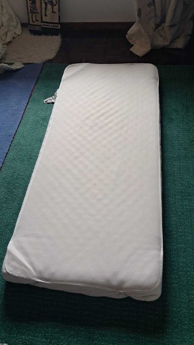 IKEA Sniglar cama infantil / para crianças pequenas COM estrada, colchão e protetor de colchão