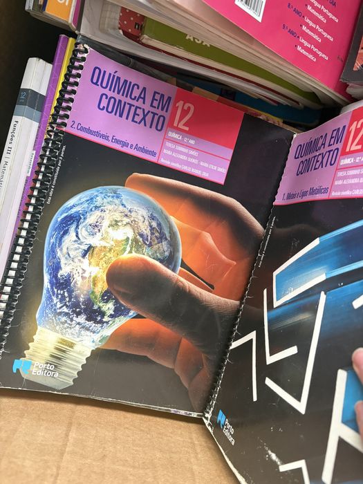 Vendo livros escolares do 1.* ao 12.* ano