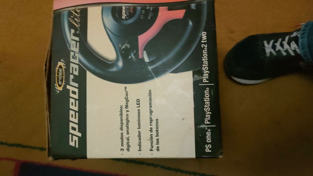 Volante Ardistel SpeedRacer Lite + Pedais (PS1/PS2) – com caixa