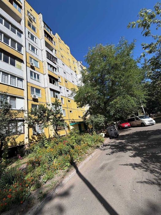 Продаж 1-кімнатної квартири. Троєщина. Рейгана 11-А. Без комісіх