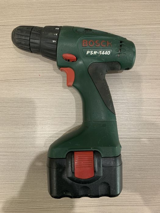 Шуруповерт Bosch 14,4 в Li-ion