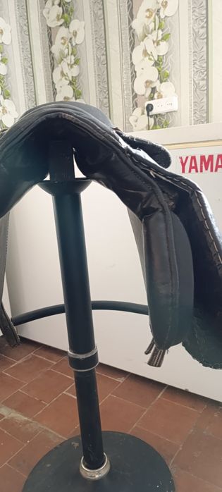 Барний стул кінне сідло