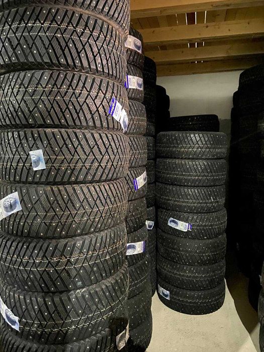 Шини 235/50/17 GOODYEAR ULTRAGRIP ICE ARCTIC 100 шиповані 2025 рік