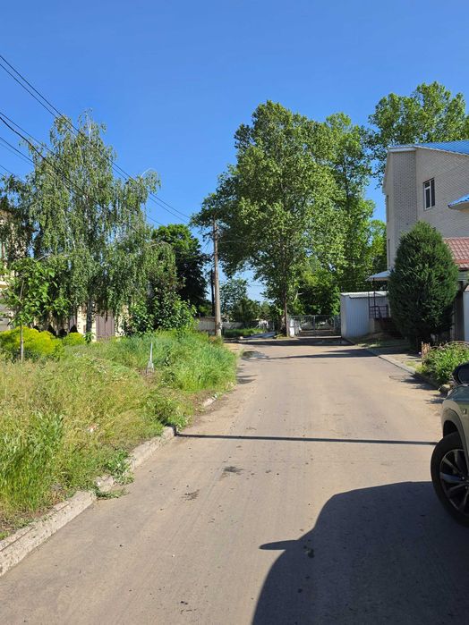 Продається земельна ділянка в центрі міста 6 соток,пр.Центральнай/9 Слобідська