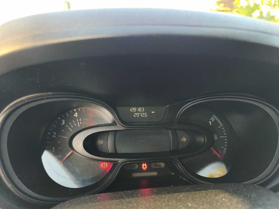 Carrinha Renault Trafic 9 lugares