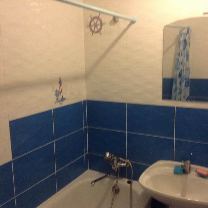 Свободна посуточно  1й этаж госпиталь вокзал