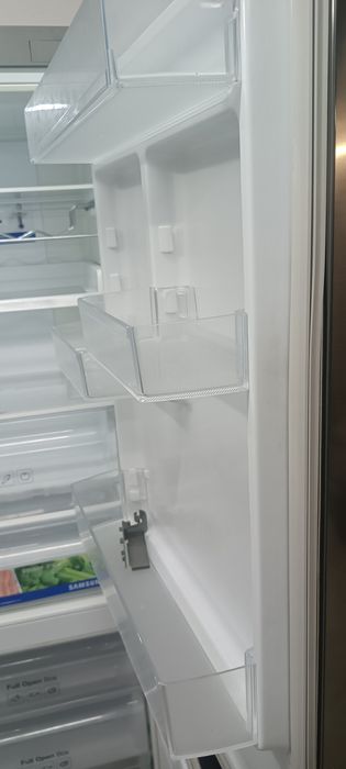 Lodówka Samsung 185cm Pełny No Frost Srebrna LED