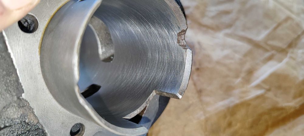 Cylinder WFM 125 G16 WSK ZMD oryginał PRL nowy po szlifie zestaw