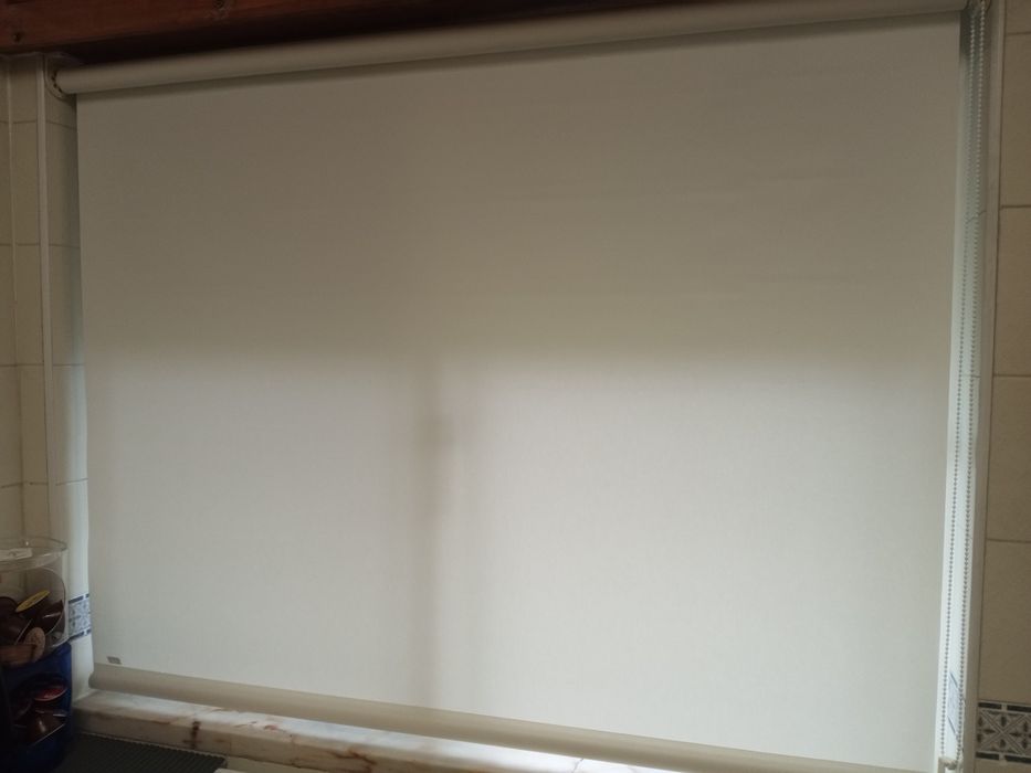 Estores rolo tela translúcida branco como novos