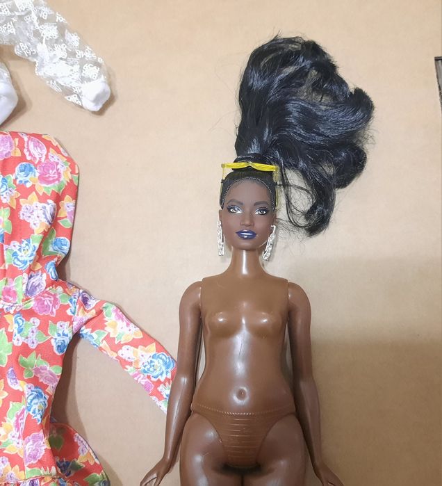 Barbie BMR1959 Пазетт на тілі фешеністи з аутфітом