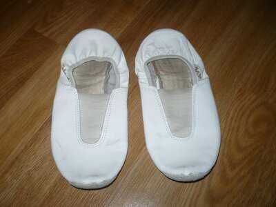 Чешки кожаные 35р.белые