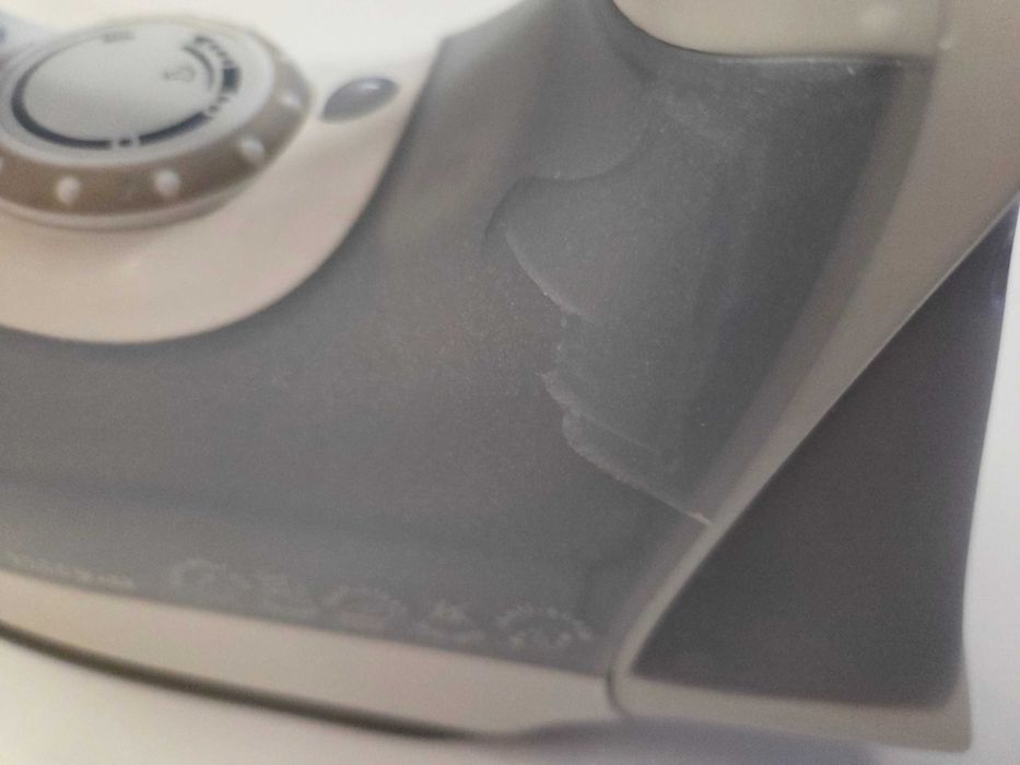 Żelazko zelmer 28Z010