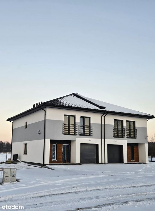 Atrakcyjny Dom 148m2  (Zabudowa  Bliźniacza)