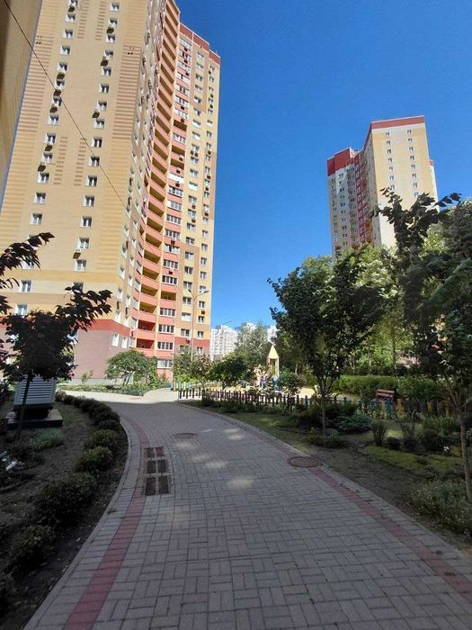 Продається однокімнатна квартира 43.3м2 метро Іподром Голосіївський район