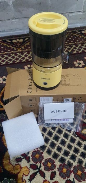 Продам Електрична соковижималка Dusenho