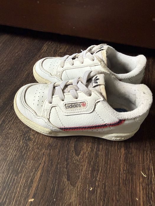 Кросівки Adidas, 25 розмір