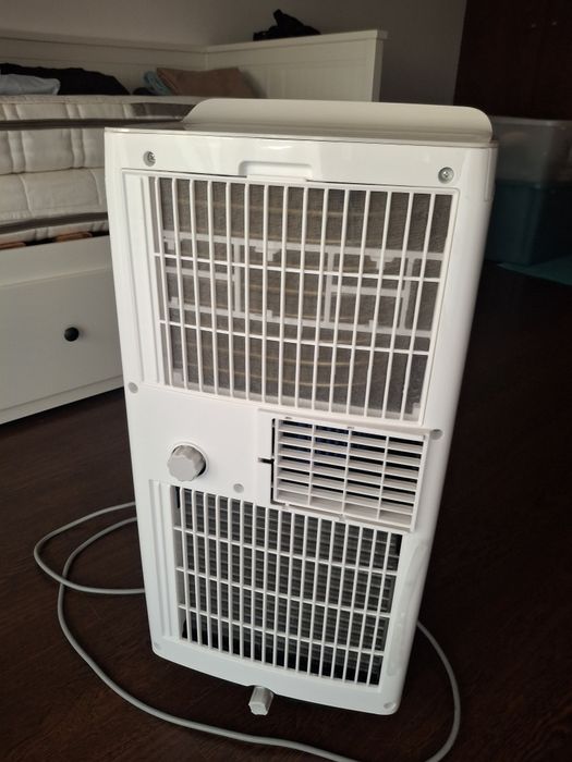 Ar condicionado portátil Kunft (POUCA UTILIZAÇÃO )