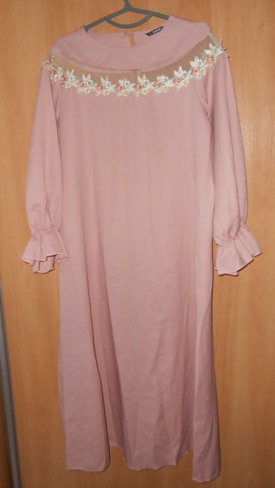 плаття сукня пудрового кольору з мереживом 48 розмір з АЛІ