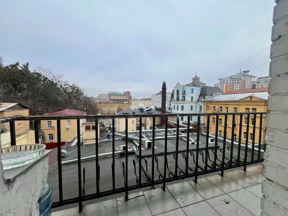 2к Бульвар Тараса Шевченка 2 метро Палац Спорту Арена Центр Подобово