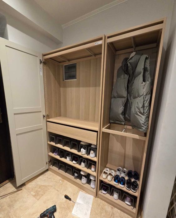 Szafa z lustrem ikea