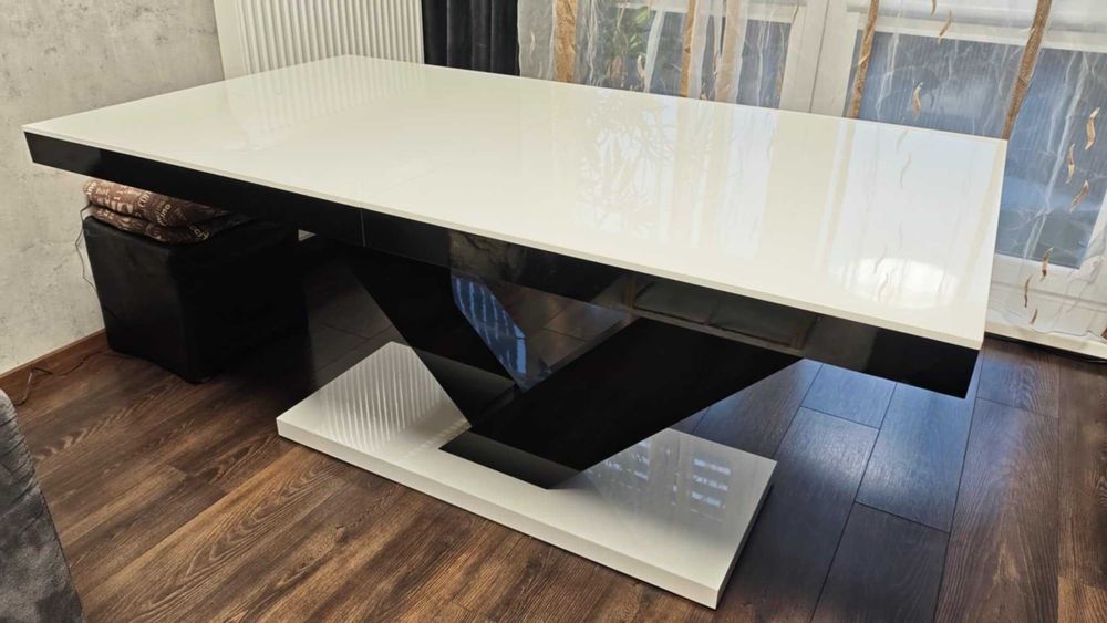 Nowoczesny stół rozkładany Victoria