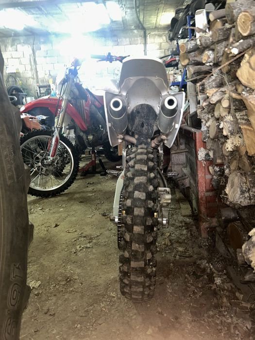 Honda CRF250R versao 2 escapes