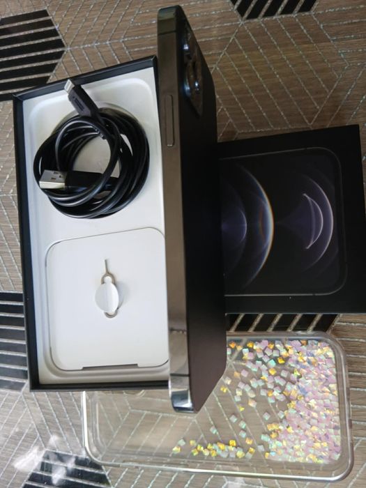 Iphone 12 pro w stanie dobrym