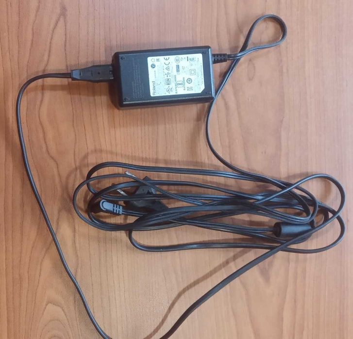 Fonte de Alimentação Roland PSB-1U