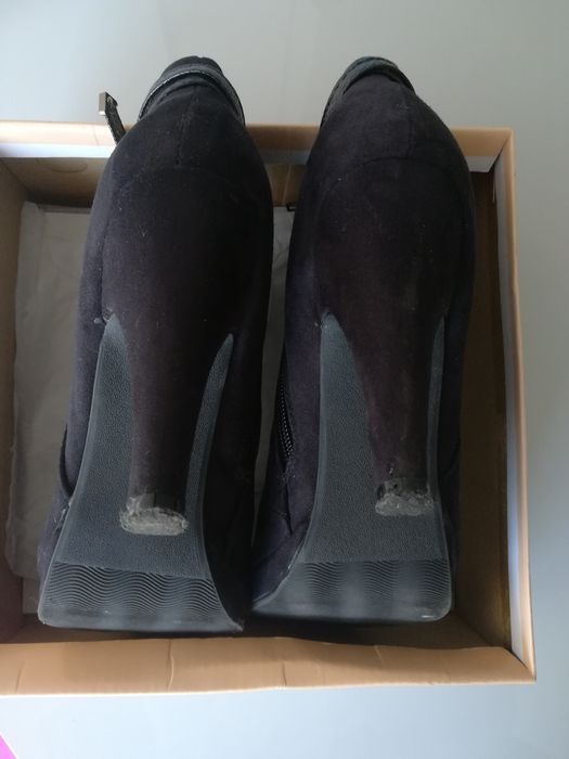 Botins pretos - 40.