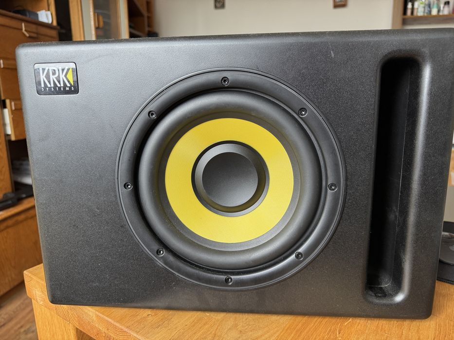 subwoofer studyjny KRK S8.4/ Głośnik studyjny KRK (model K3)