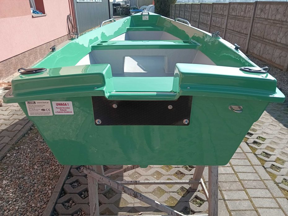 Łódź łodzie wędkarskie producent Korsarz 390cm