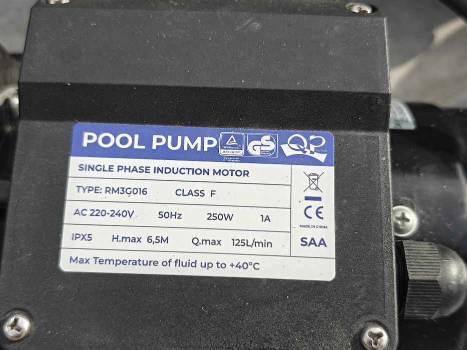 Bomba piscina com areia