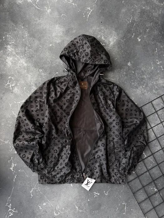 Вітровки LV,Stone Island моделі