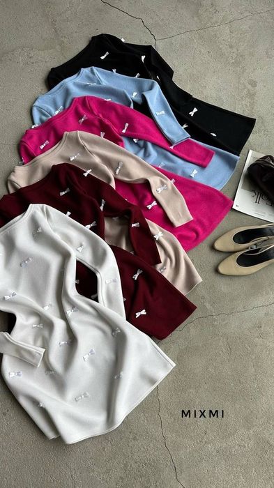 Жіноча сукня з бантиками