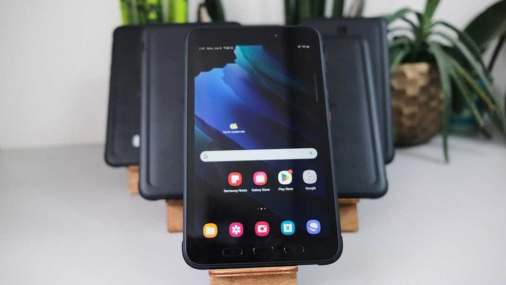 Samsung  Galaxy active Tab 3 4\64 Lte Гарний стан уцінка