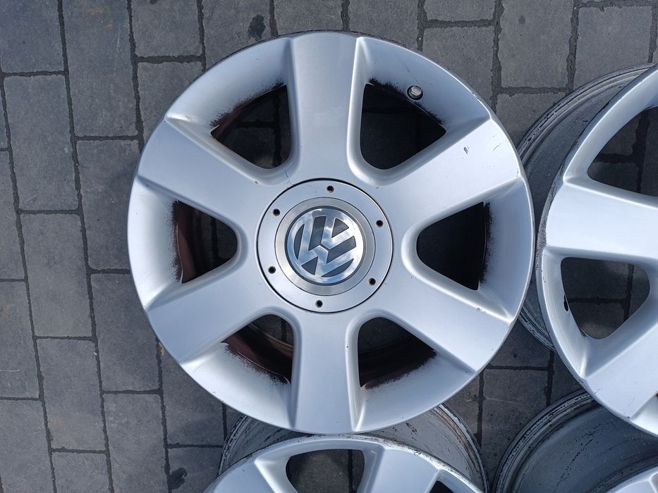 Felgi Alu VW Golf V VI VII Touran 5x112 ET50 6.5J16