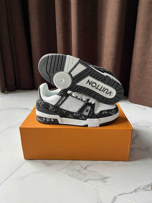 36-45 Louis Vuitton Trainer White Black КРОСІВКИ