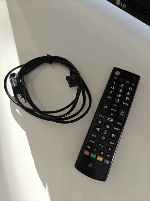 TV LG 32" (32LV340C)