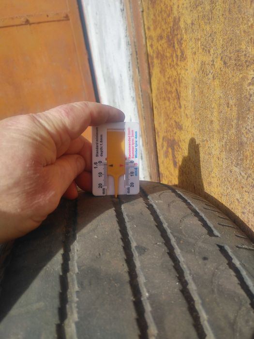 Шини б/у розмір 215/60/17