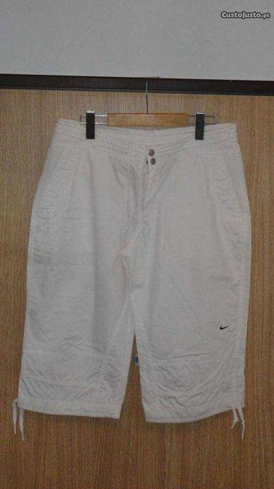 Nike Fit Dry Women's White Bermuda Shorts