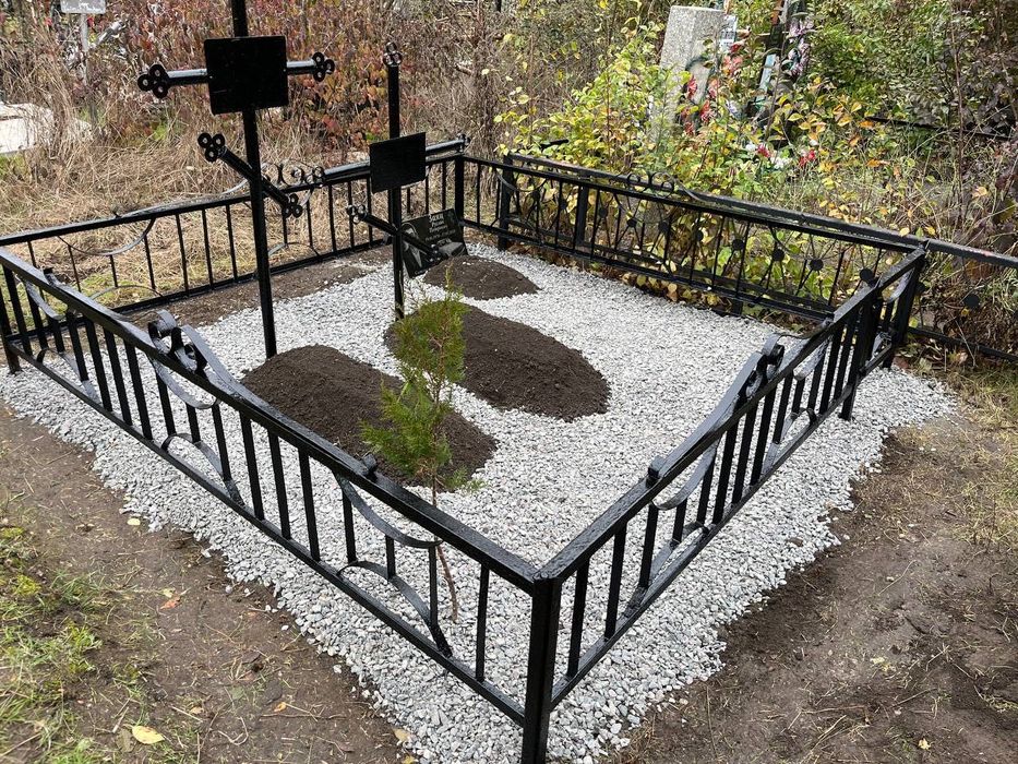 Прибирання на кладовищі,оформлення та декорування могил камнем,квітами