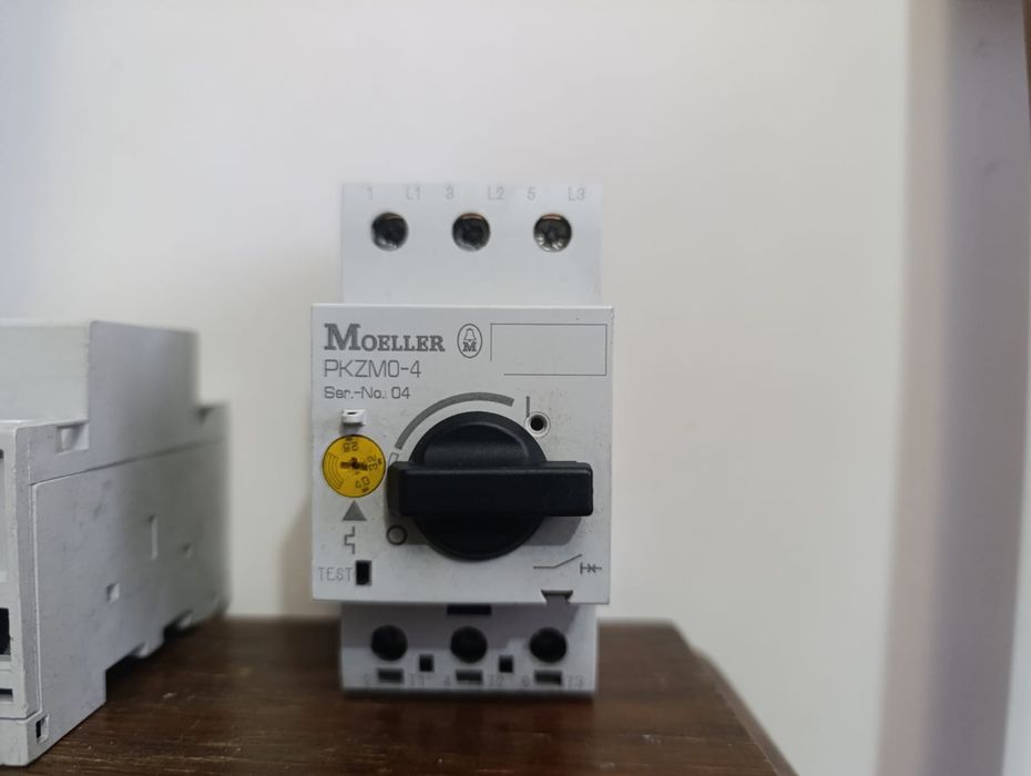 автомат для захисту двигуна