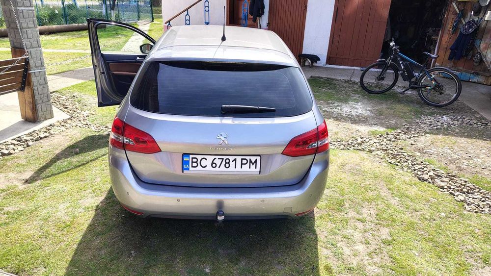 Peugeot 308 SW 2015