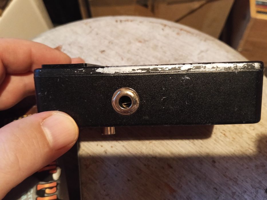 Tuner gitarowy sceniczny ARTEC Big Dots SE-PTN