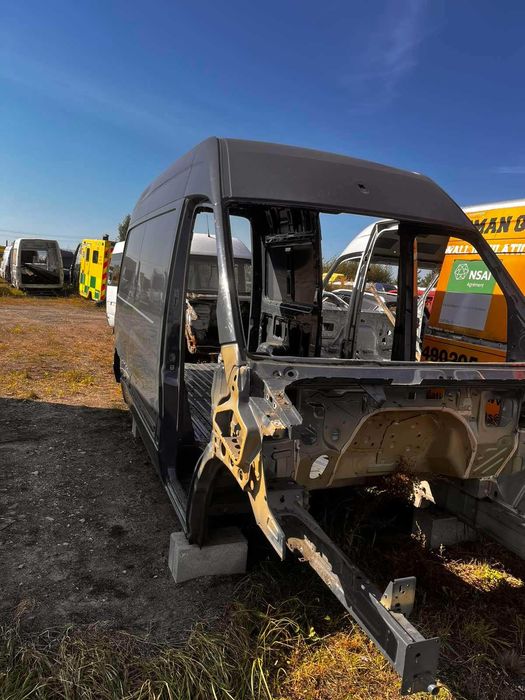 Четвертина, четверть MB Sprinter W910/ E-sprinter (передній привід)