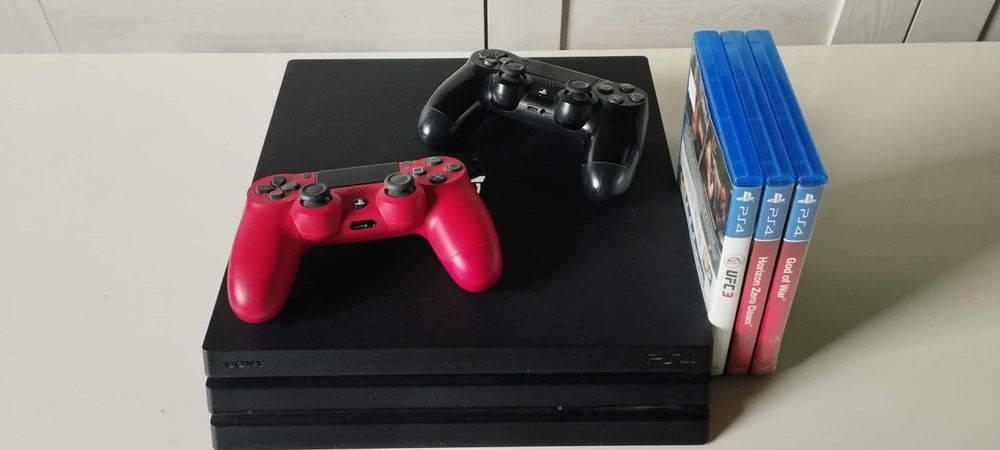 Konsola  PS4 ...