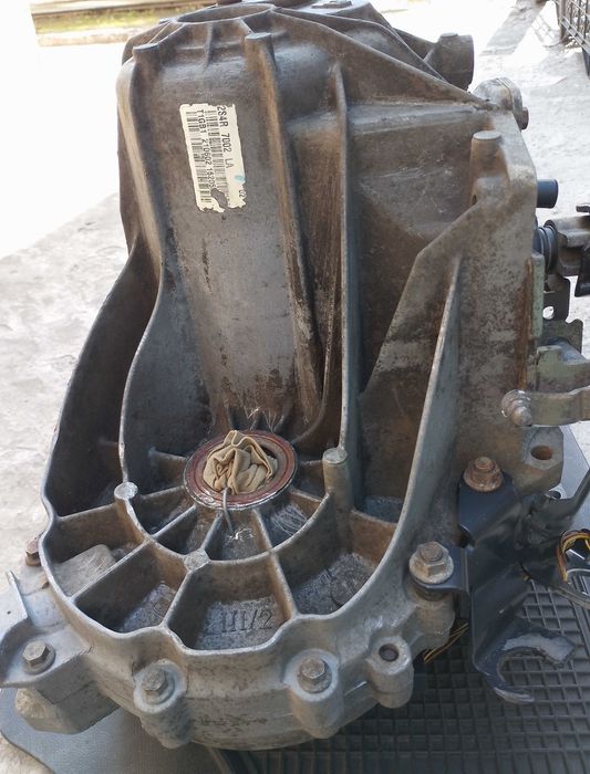 На Ford Focus MK1 Форд Фокус, Transit, Connect КПП 5 мех. 1.8 дизель XS4R-7F096