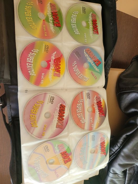 KARAOKE RACK COMPLETA 230 Dvds + Formato Digital + Tv com Tripé Fafe