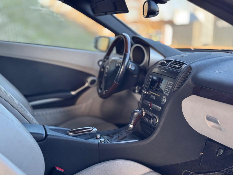 Mercedes-Benz SLK350  – AMG • 272 KM • V6 • Hardtop Cabrio